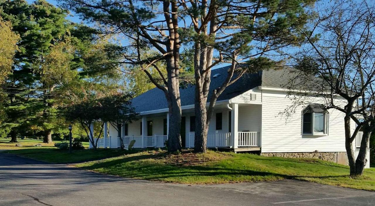 Windrifter Resort Wolfeboro Eksteriør billede
